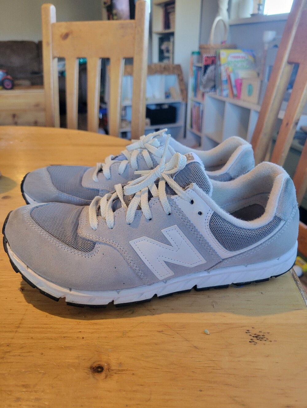 New Balance 574 (Gray, Mens 8.5)